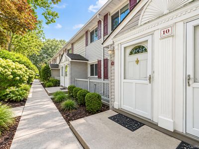 10 Smithtown Boulevard #3B