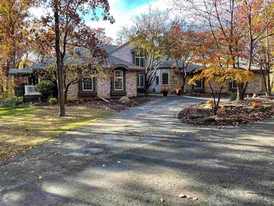 N7448 Niagara Ln