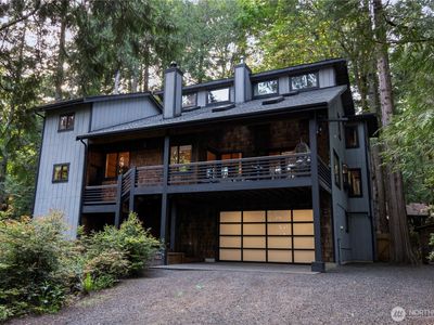 397 E Pointes Drive E