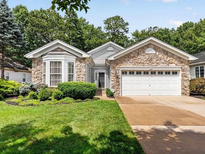 661 Country Club Dr
