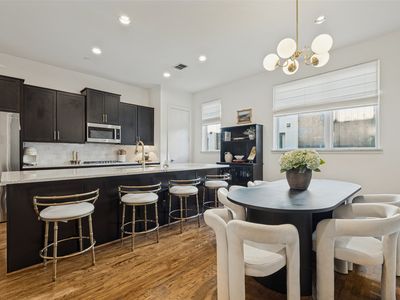 4211 Rawlins St Unit 642