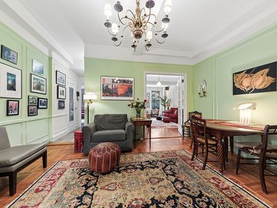 201 W 89th St APT 1E