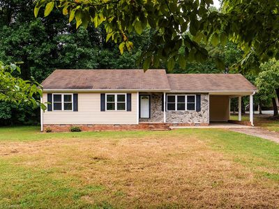948 W Greensboro Chapel Hill Rd