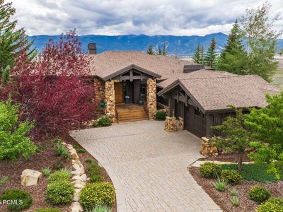 7591 N West Hills Trl