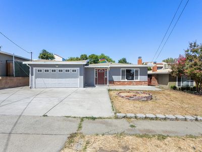 2810 Center Ln