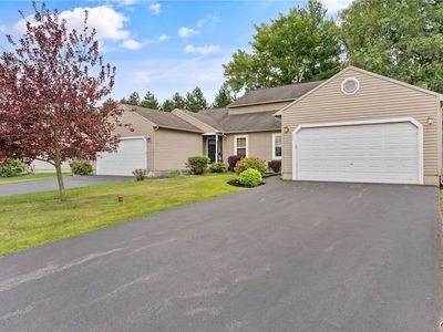 Property at 122 Slindes Woods Cir, North Syracuse, NY