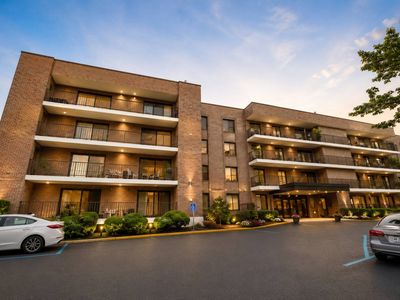 3461 Amboy Rd APT 2B