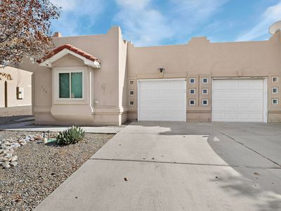 736 Mesa Del Rio St NW