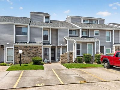 208 Avant Garde Cir #208