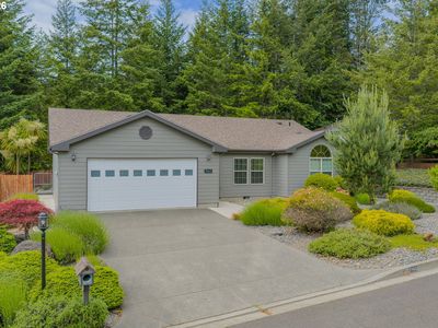 2142 Lynne Dr
