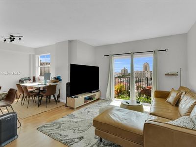 1627 SW 37th Ave APT 701