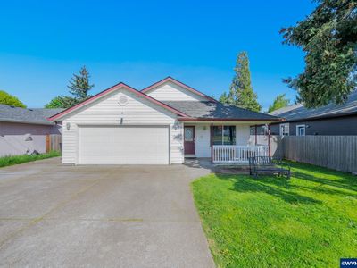 2410 Hollywood Dr NE