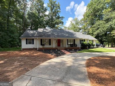 37 Stonehaven Dr