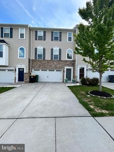 642 Barrie Rd
