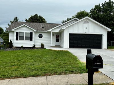 Property at 701 Ballantrae Dr, Wentzville, MO