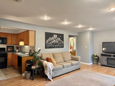 1787 W Algonquin Rd Unit 2A