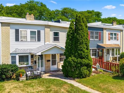 757 Mohawk St