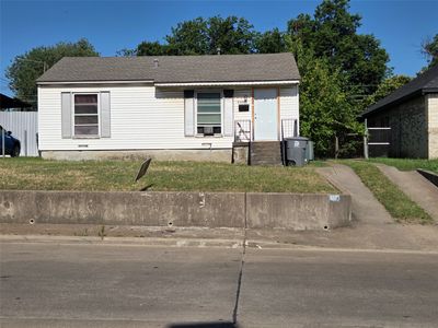 3227 Ramona Ave