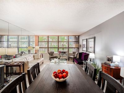 1440 Brickell Bay Dr APT 203