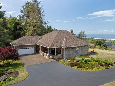 6515 Pacific Overlook Dr