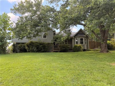 701 Victoria Ct
