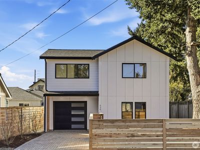 526 N 100th Street