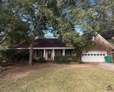 100 Kingstree Ln