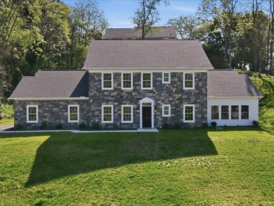 130 Woodbriar Dr