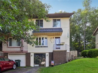 2746 Kingston Dr