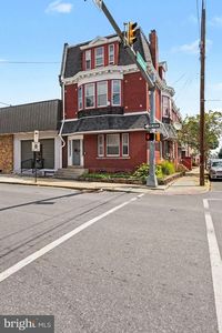 400 N 9th St