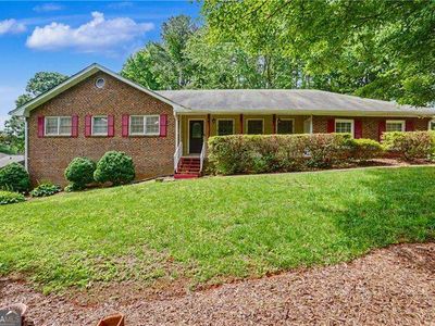 391 Beaumont Dr