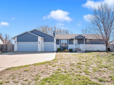 Property at 129 Sheffield Ct, Newton, KS