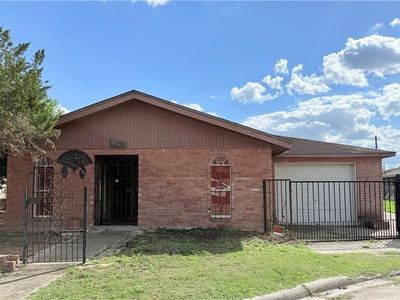 814 Starshine Dr