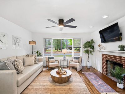 1010 Hitchcock Dr SW