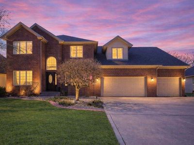 10588 Erie Dr
