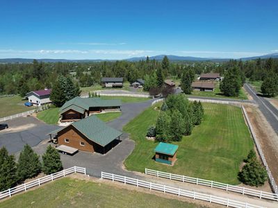 13761 Clear View Ct