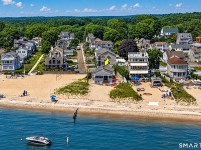 17 Beach Way