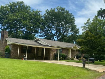 95 Hall Dr