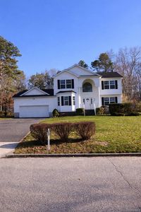 136 Elizabeth Way