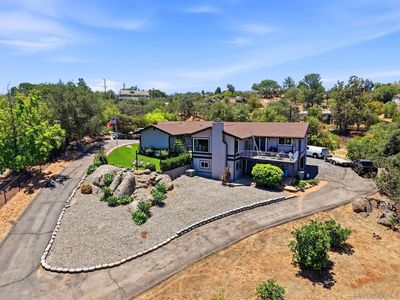 1049 Ranchito Ct
