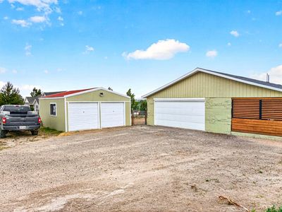 455 Lyndhurst Dr