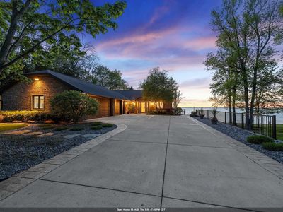 5035 Edgewater Beach Rd