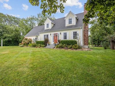 Property at 2 Bettys Neck Rd, Lakeville, MA