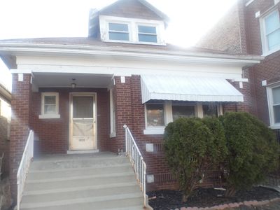 6019 S Fairfield Ave