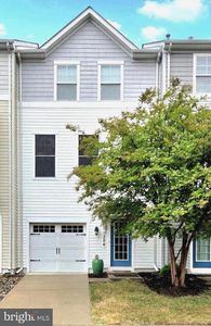 324 Shipyard Dr #83