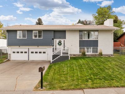 912 25th Ave SW