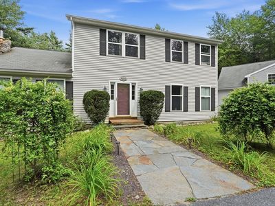 17 Phelps Ln