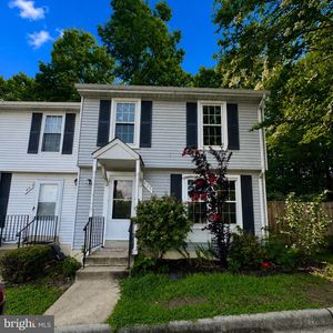 207 Essex St #4