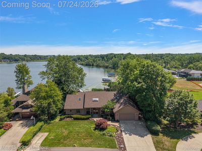 2445 Island View Dr