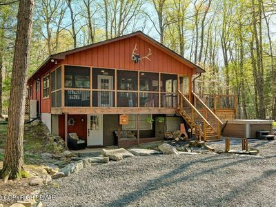 2392 Overlook Ln